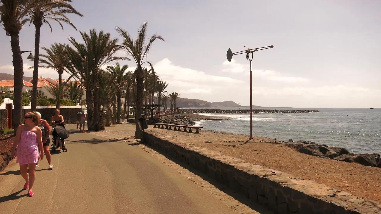 2-Bedroom Apartment Near Beach And Golden Mile Playa de las Américas
