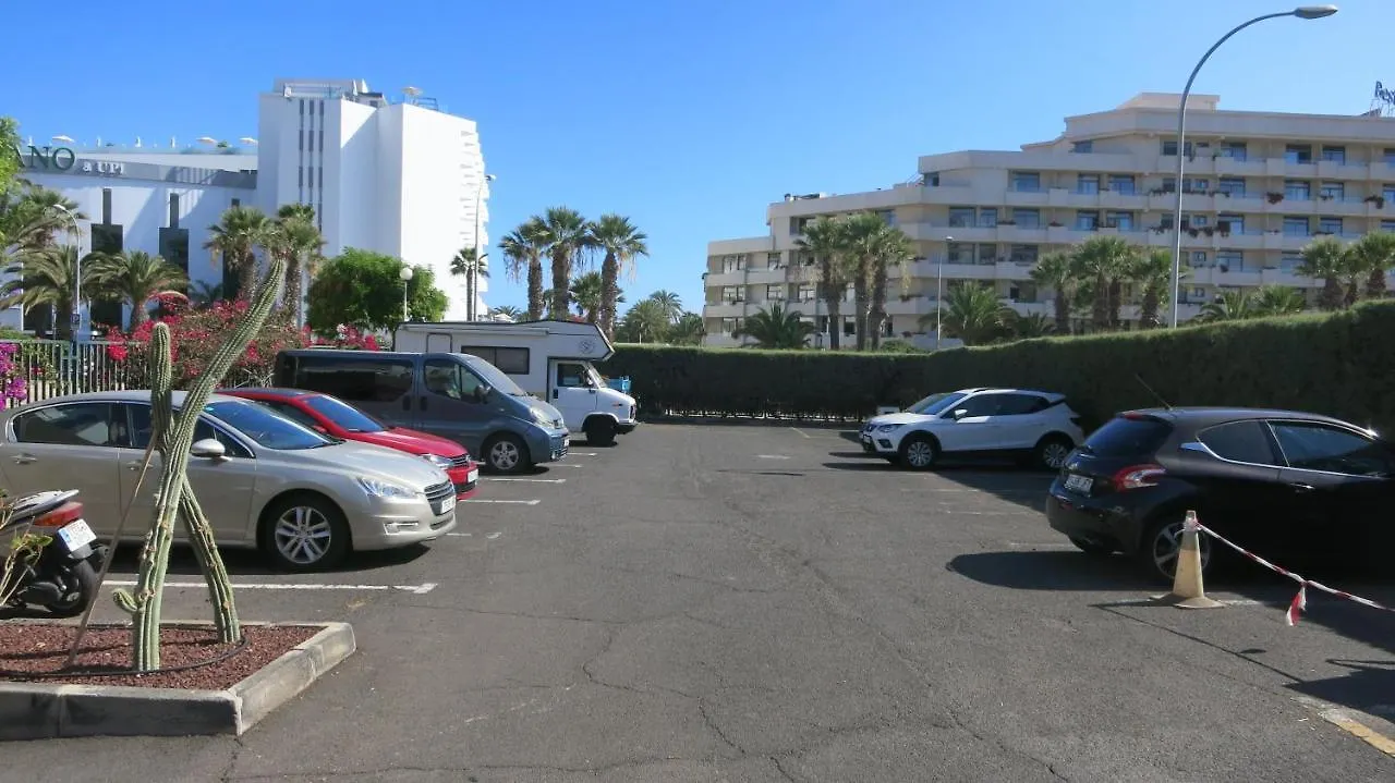 2-Bedroom Apartment Near Beach And Golden Mile Playa de las Américas İspanya
